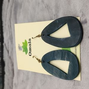 Omala sustainable earrings